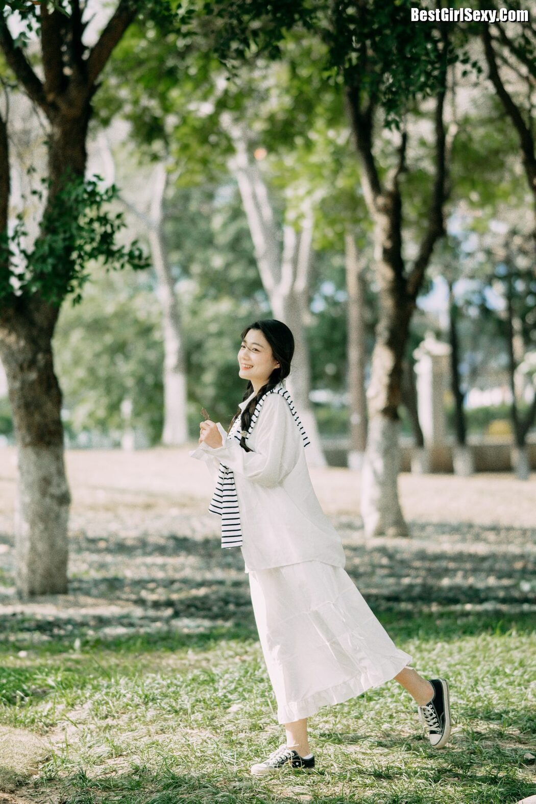 YiTuYu艺图语 Vol.3983 Rei Bi Shio