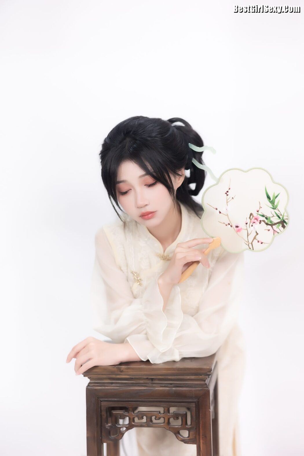 YiTuYu艺图语 Vol.3929 Qi Luo Sheng De Xiao Su Su