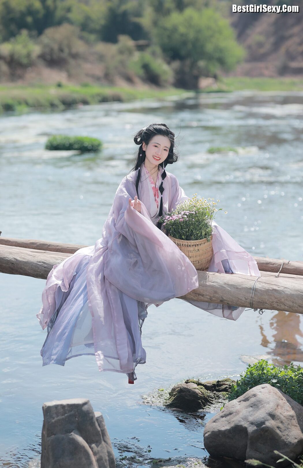 YiTuYu艺图语 Vol.3987 Yu Jin
