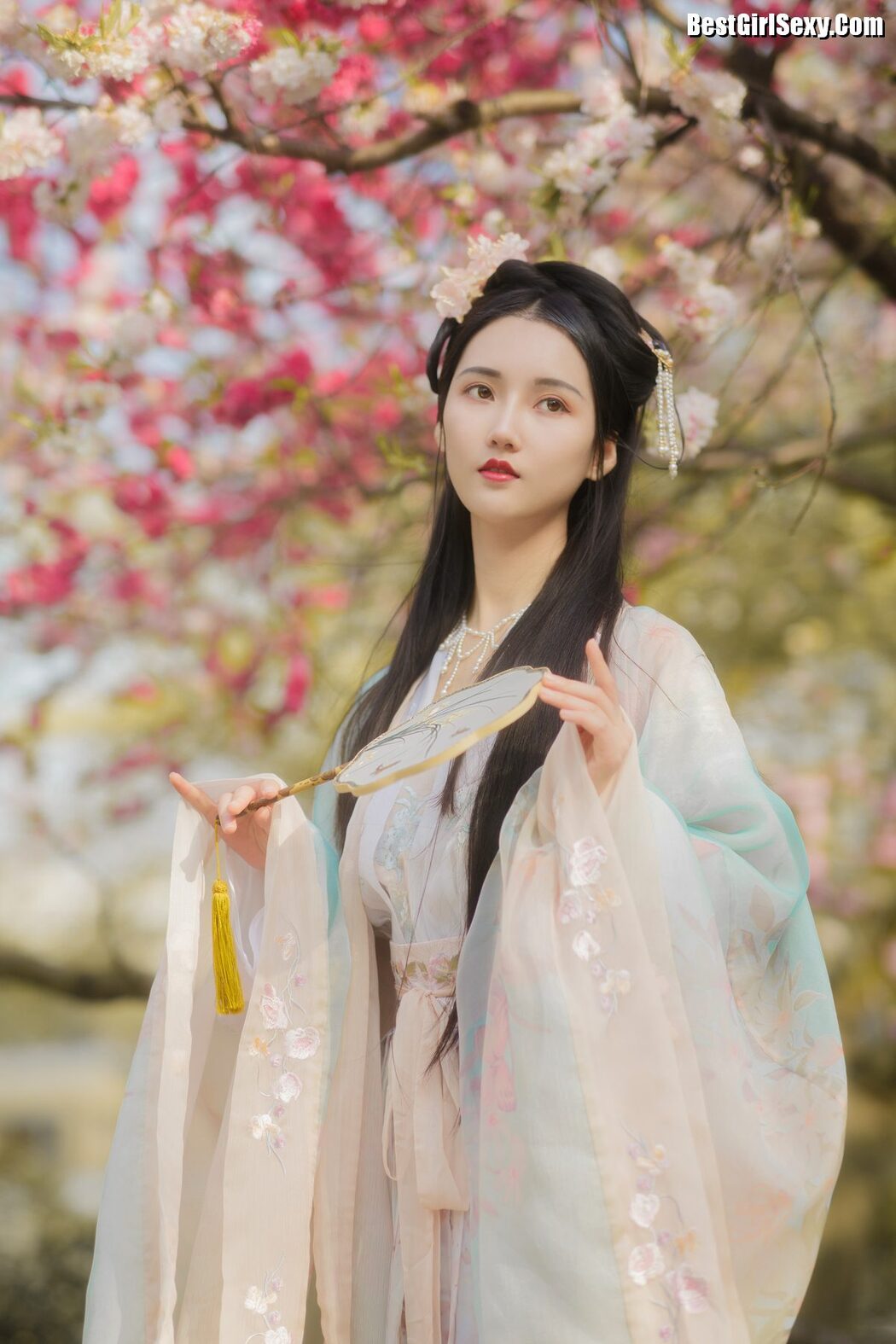 YiTuYu艺图语 Vol.3989 Qi Qi