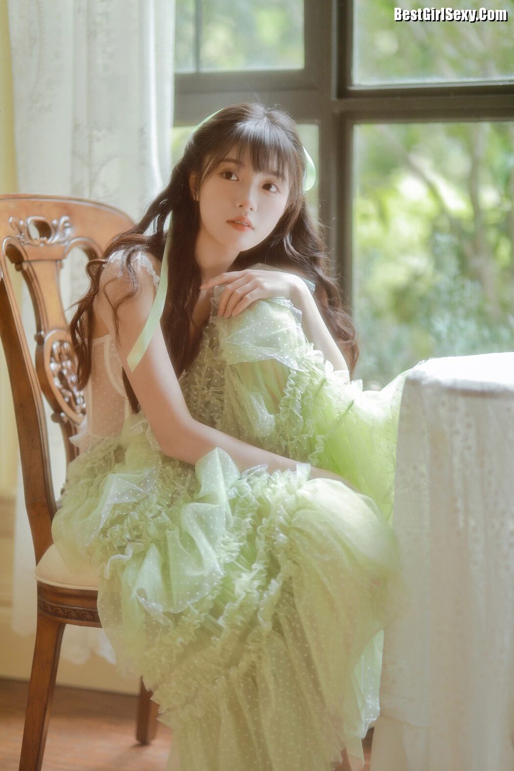 YiTuYu艺图语 Vol.3975 Ling Xiao Qi
