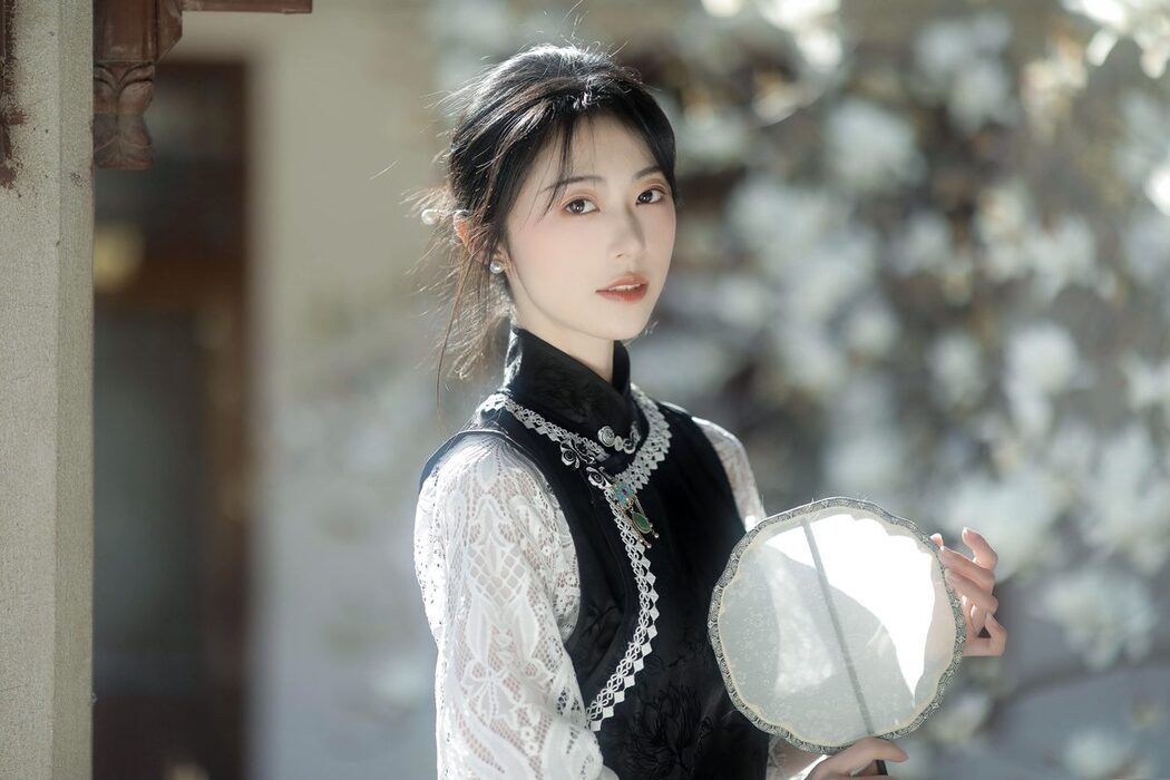 YiTuYu艺图语 Vol.3879 Fen Mian Gu Niang