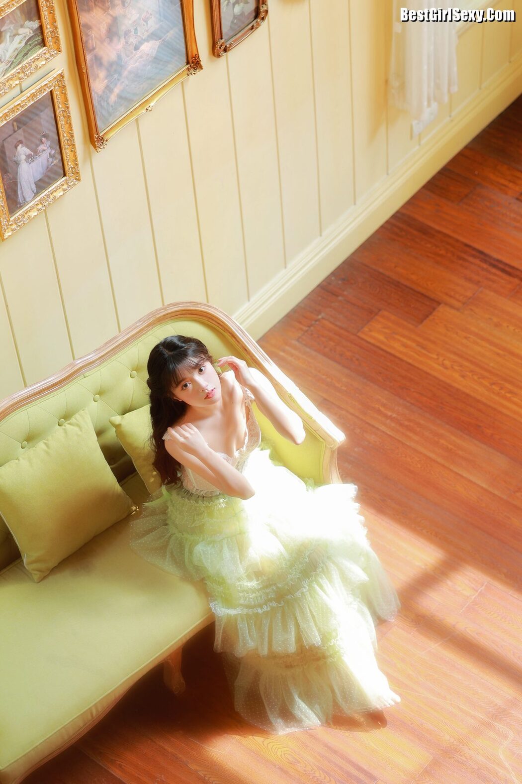YiTuYu艺图语 Vol.3975 Ling Xiao Qi