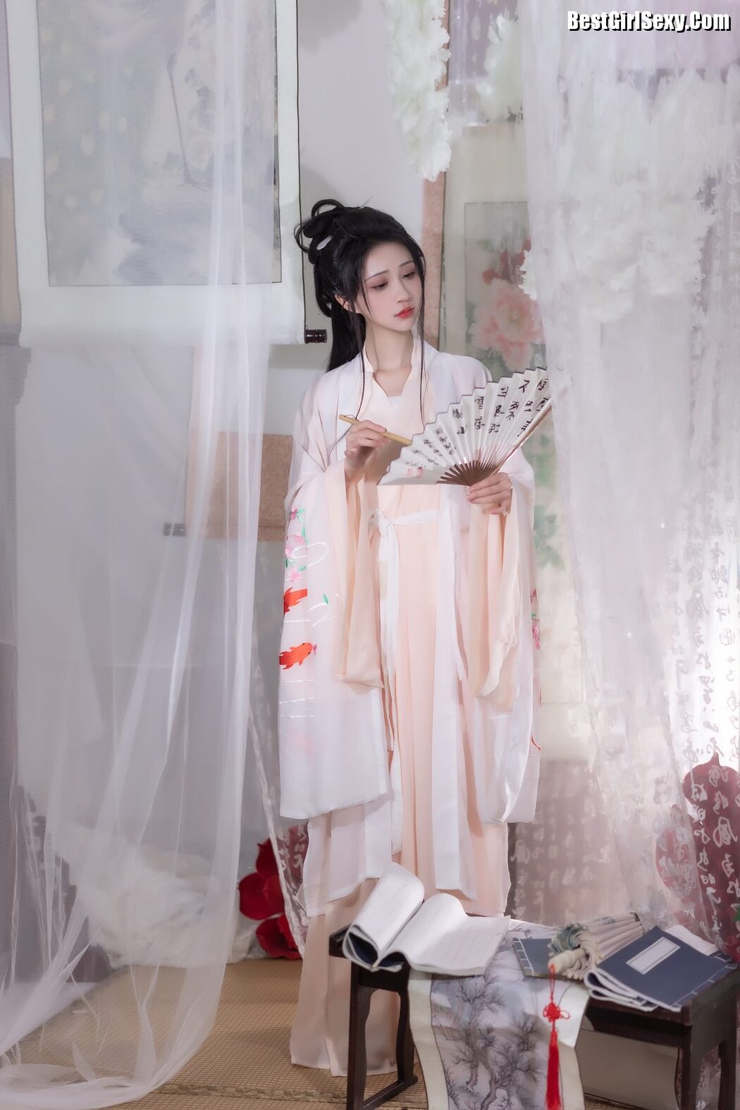 YiTuYu艺图语 Vol.3965 Qi Luo Sheng De Xiao Su Su