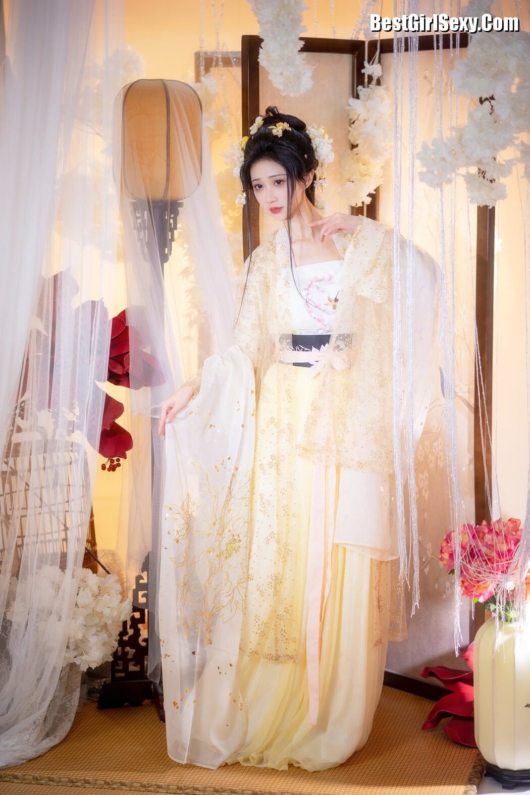 YiTuYu艺图语 Vol.3862 Qi Luo Sheng De Xiao Su Su