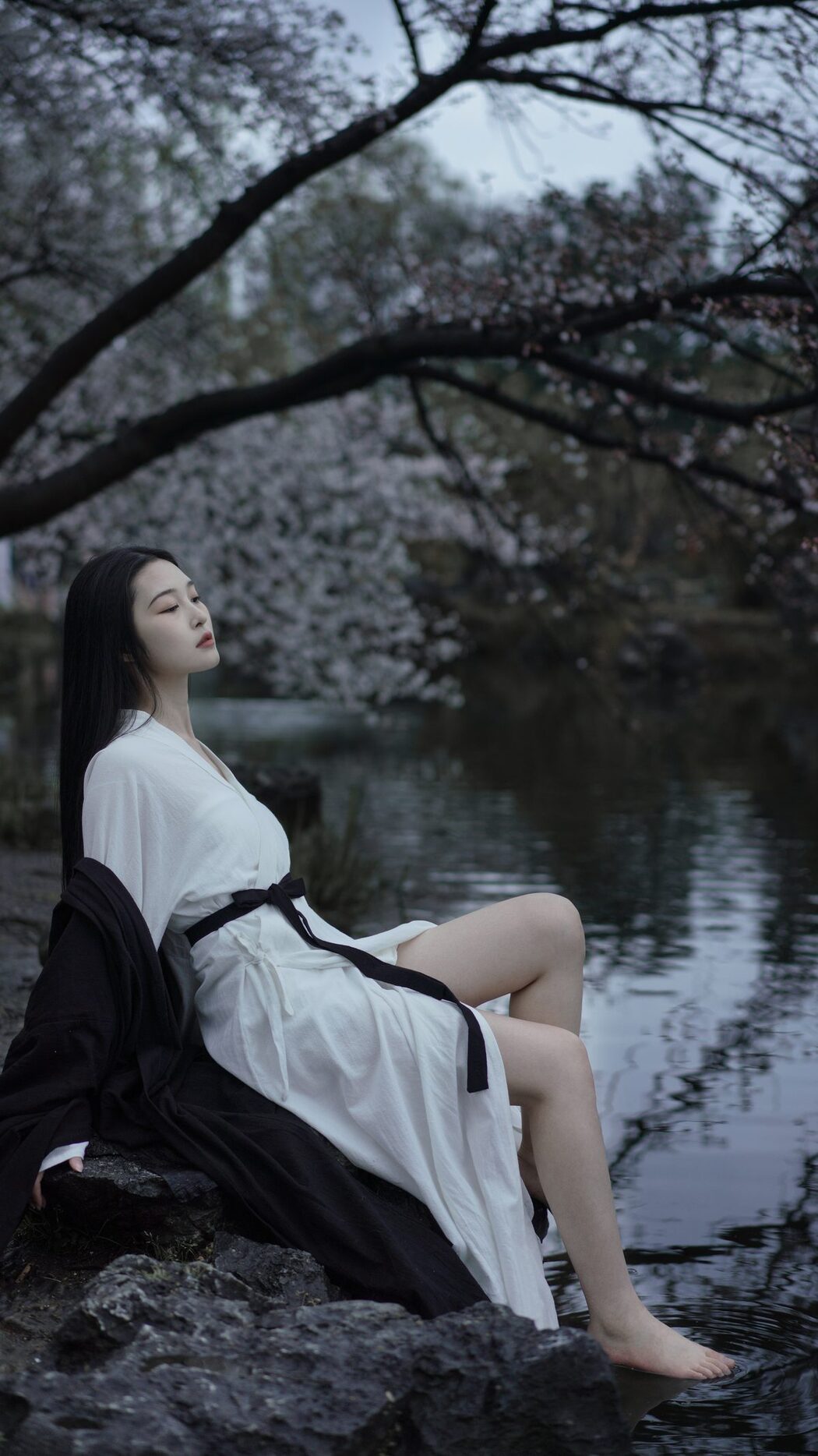 YiTuYu艺图语 Vol.3894 Ai Tan Xian De Xia Shang Zhou