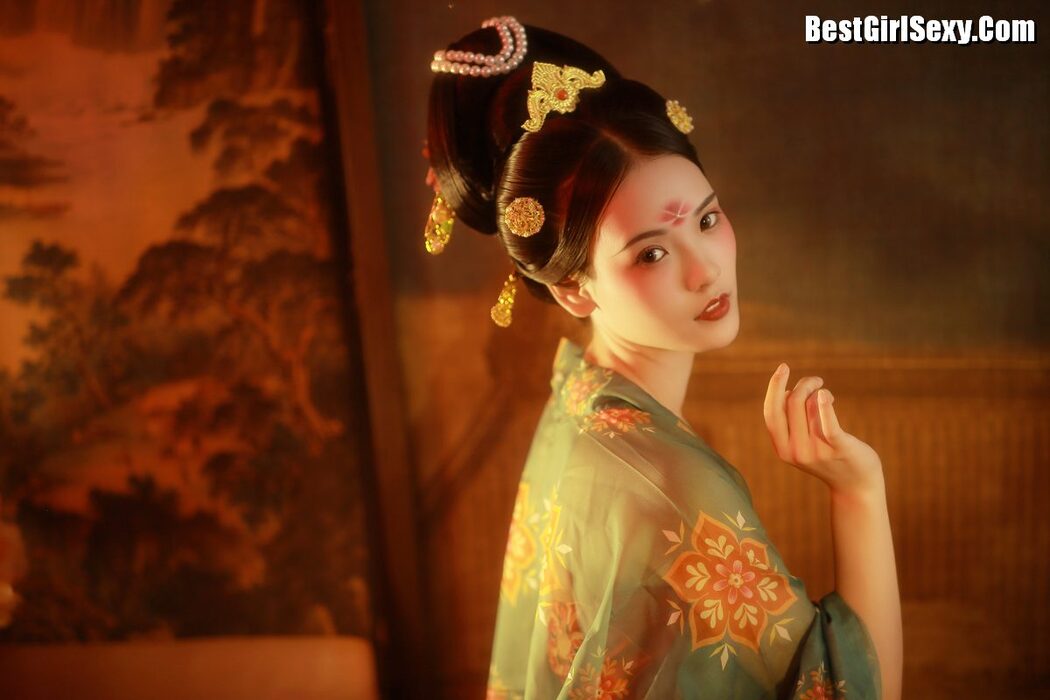 YiTuYu艺图语 Vol.3988 Qing Huan Er