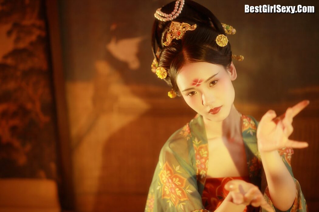 YiTuYu艺图语 Vol.3988 Qing Huan Er