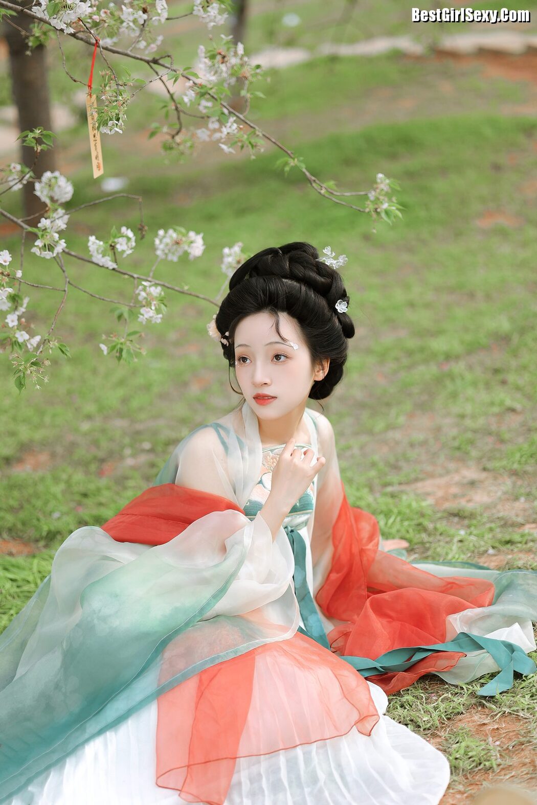 YiTuYu艺图语 Vol.3968 Jun Yin Lan
