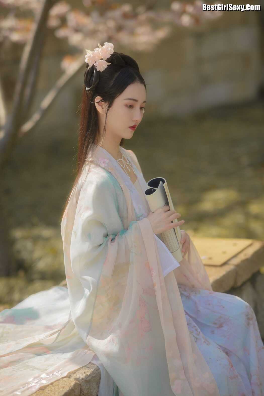 YiTuYu艺图语 Vol.3989 Qi Qi