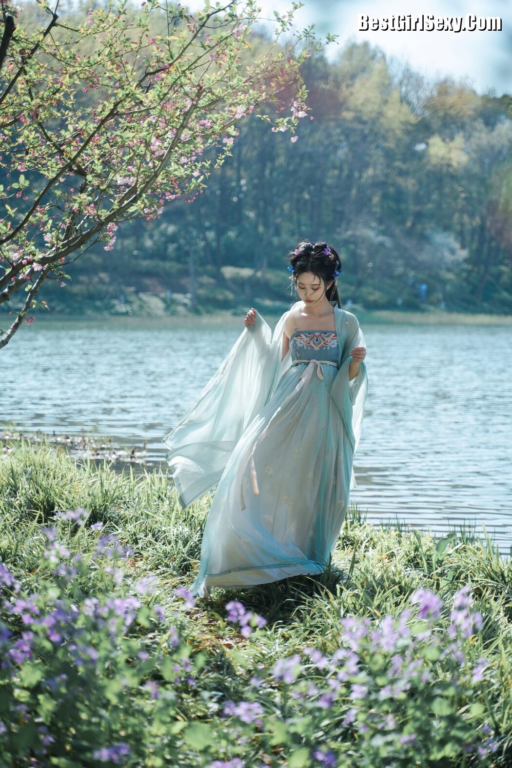 YiTuYu艺图语 Vol.3899 Ai Tan Xian De Xia Shang Zhou