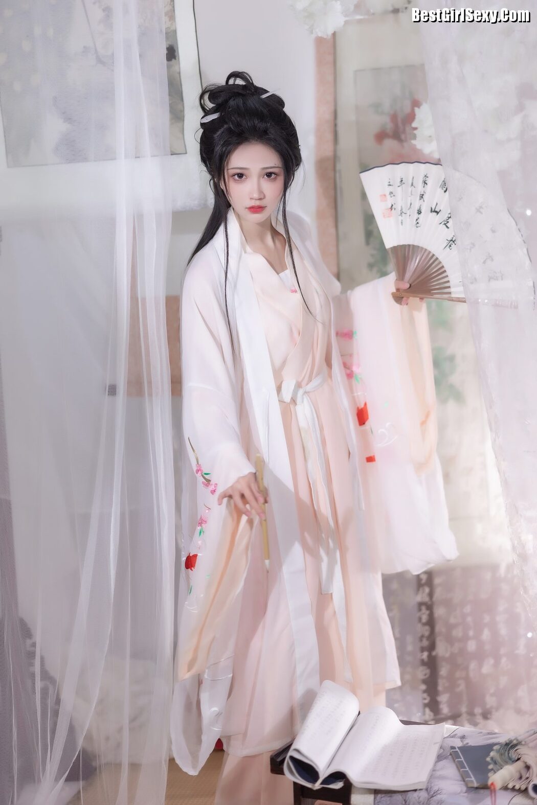 YiTuYu艺图语 Vol.3965 Qi Luo Sheng De Xiao Su Su