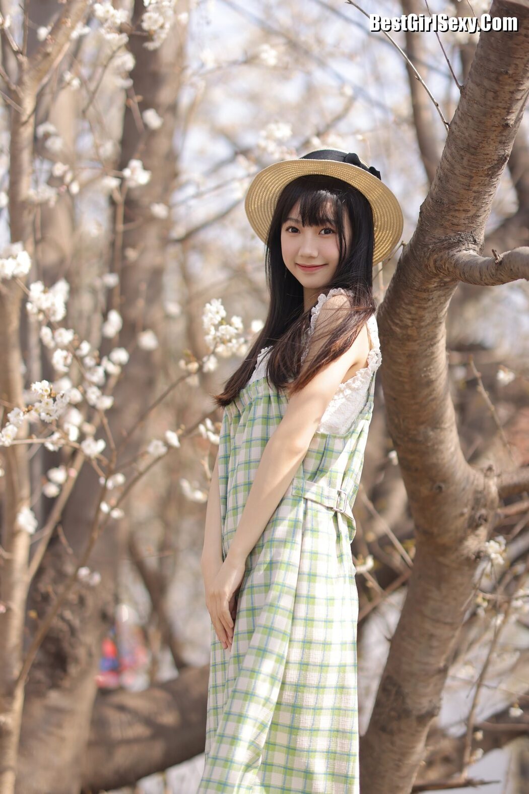 YiTuYu艺图语 Vol.3924 Yi Ke Hao Kun De Ya
