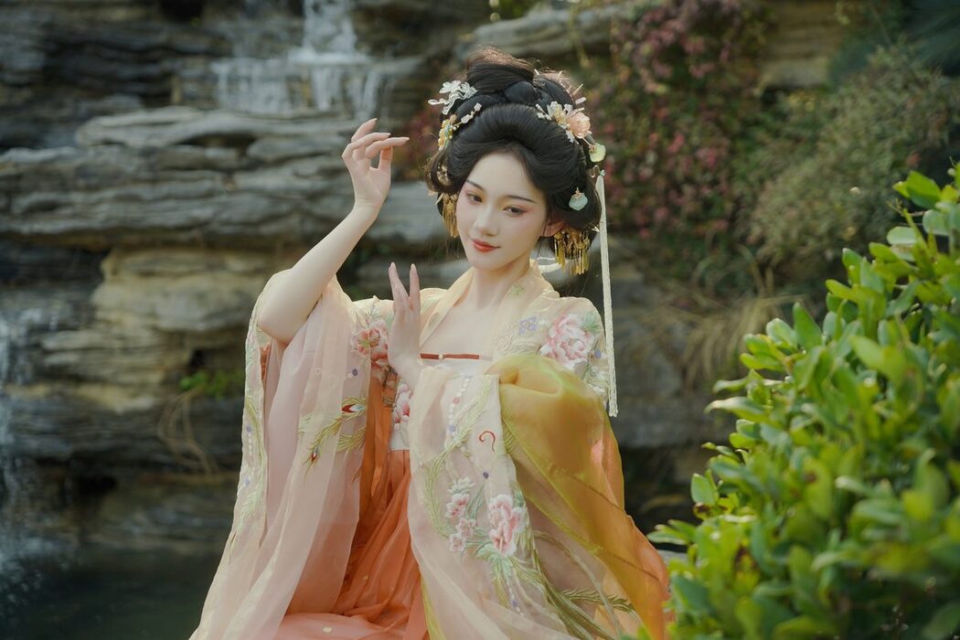 YiTuYu艺图语 Vol.3881 Qin Qin
