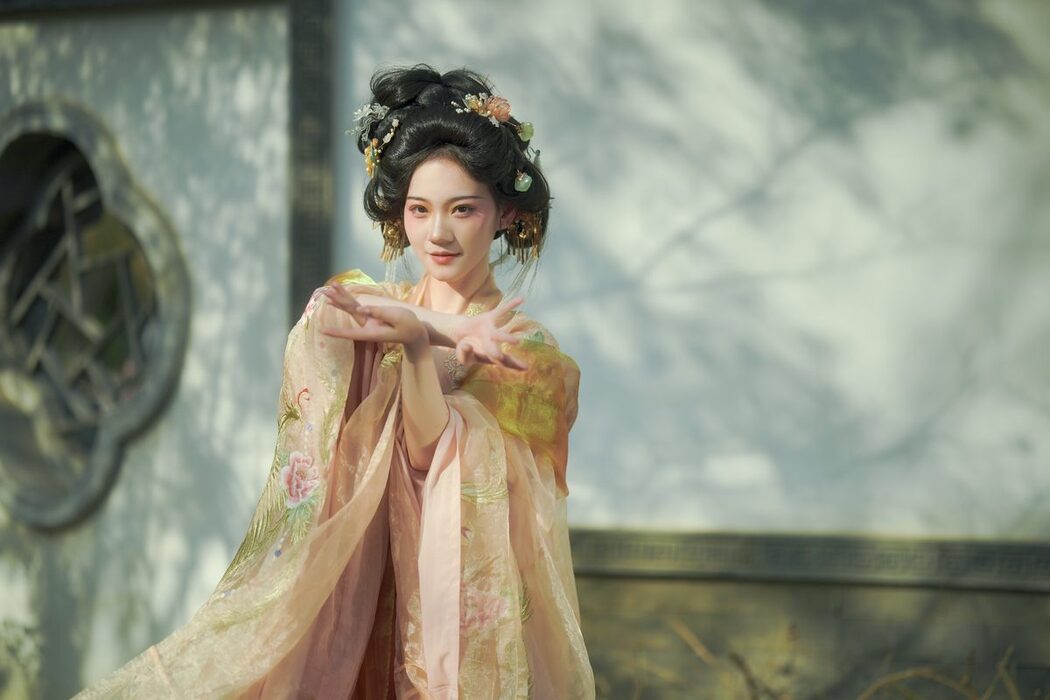 YiTuYu艺图语 Vol.3881 Qin Qin