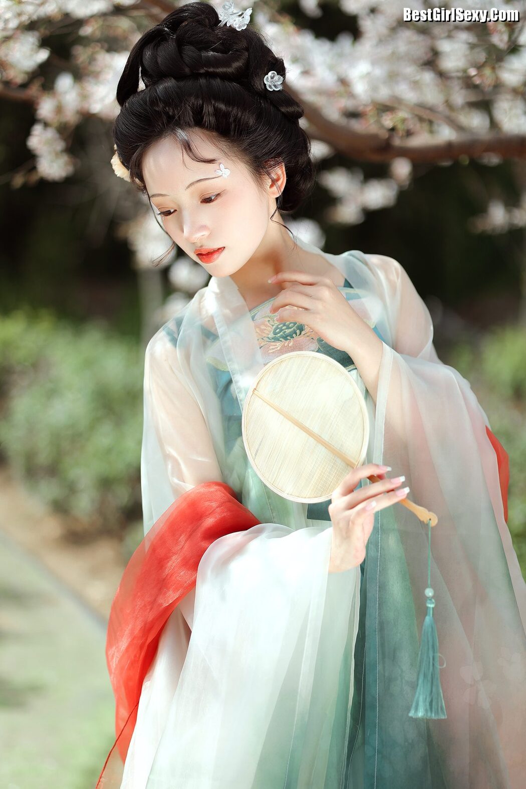YiTuYu艺图语 Vol.3968 Jun Yin Lan