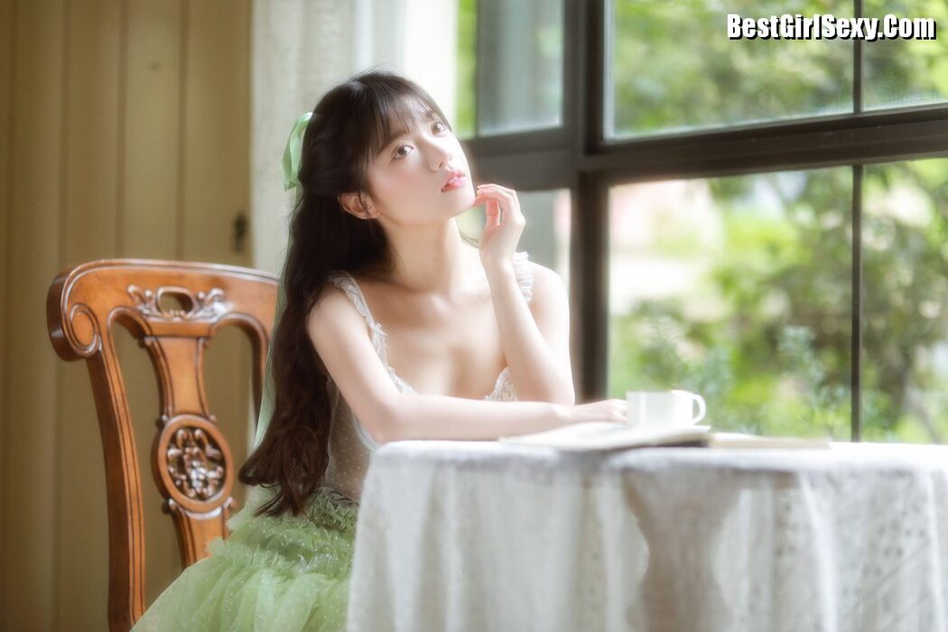 YiTuYu艺图语 Vol.3975 Ling Xiao Qi