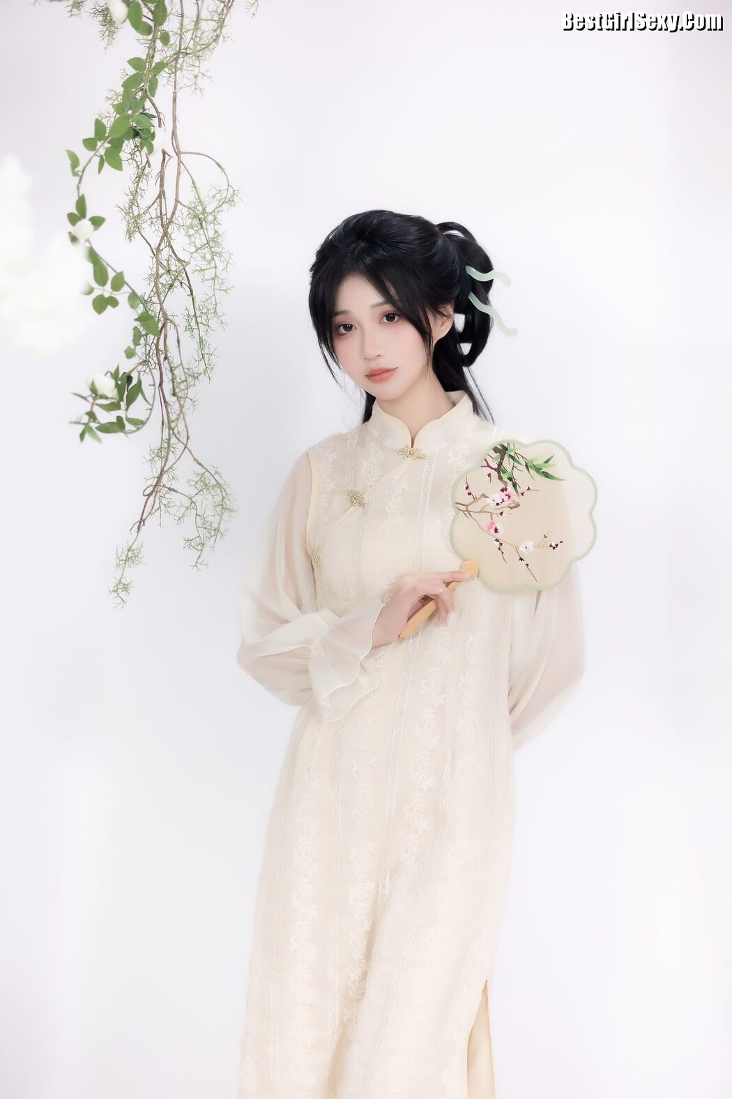 YiTuYu艺图语 Vol.3929 Qi Luo Sheng De Xiao Su Su