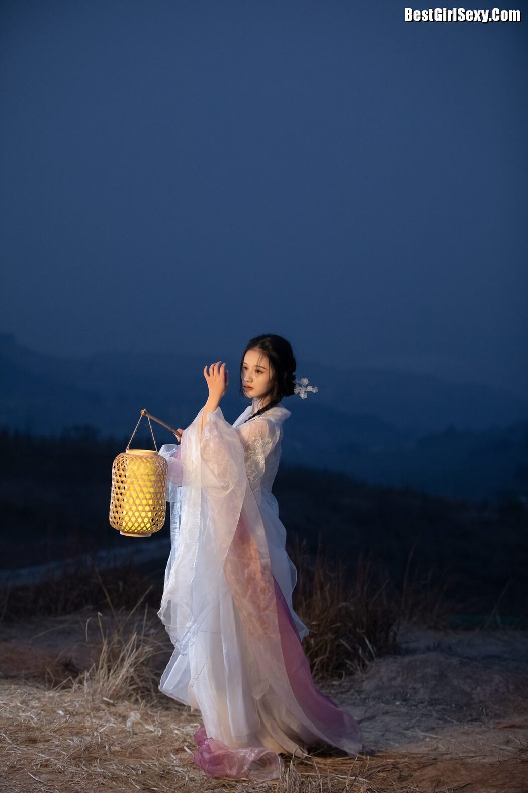YiTuYu艺图语 Vol.3962 Bei Bei Ai Chi Shan Zhu