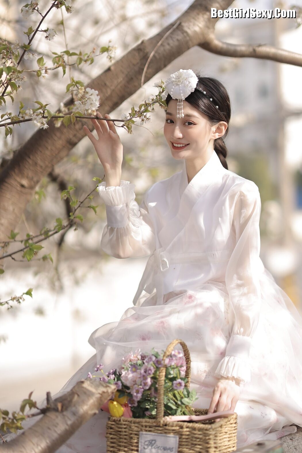 YiTuYu艺图语 Vol.3876 Xiao Duo Duo Yao Bao Fu