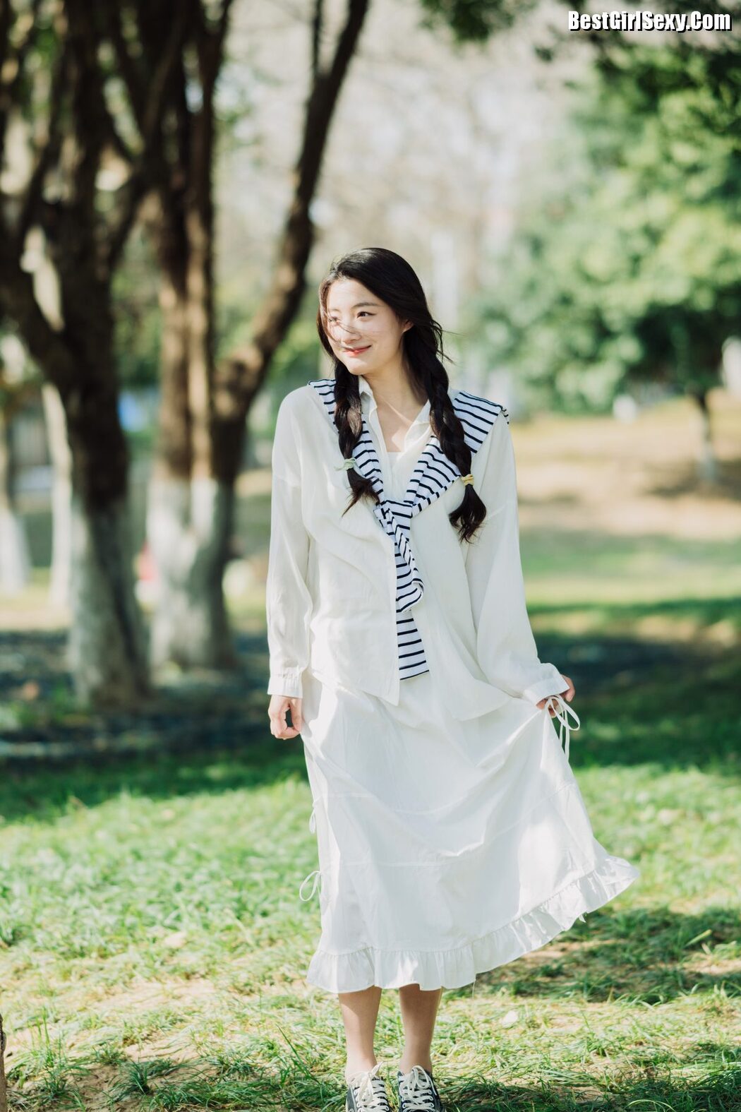 YiTuYu艺图语 Vol.3983 Rei Bi Shio