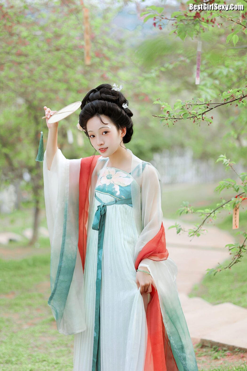 YiTuYu艺图语 Vol.3968 Jun Yin Lan