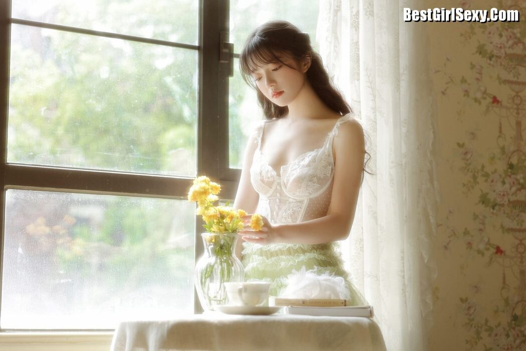 YiTuYu艺图语 Vol.3975 Ling Xiao Qi