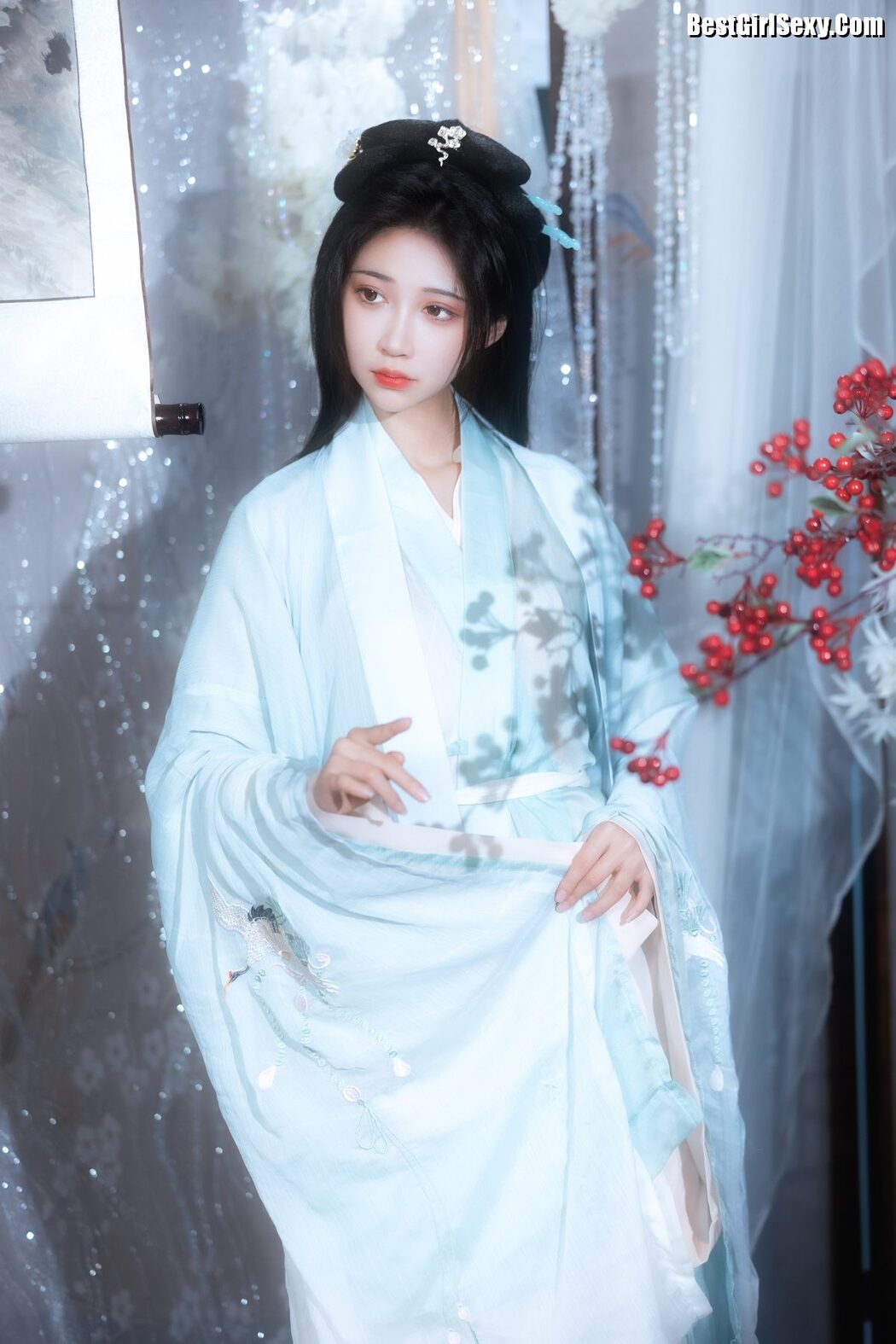 YiTuYu艺图语 Vol.3967 Qi Luo Sheng De Xiao Su Su