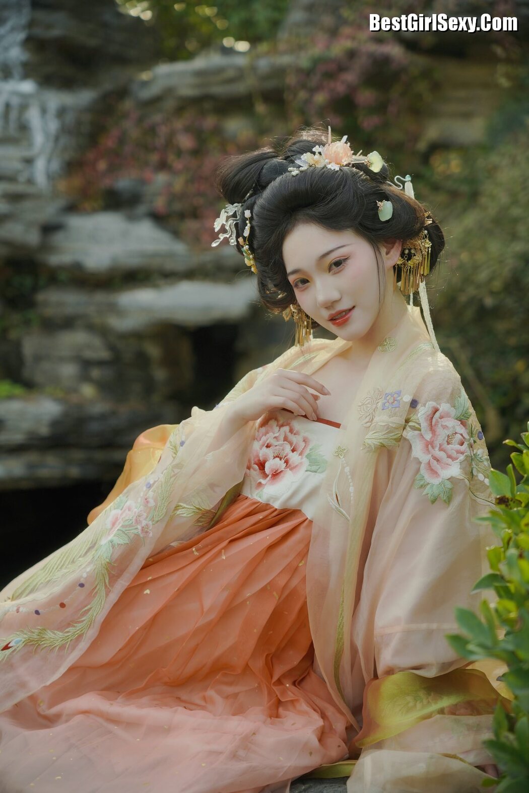 YiTuYu艺图语 Vol.3881 Qin Qin