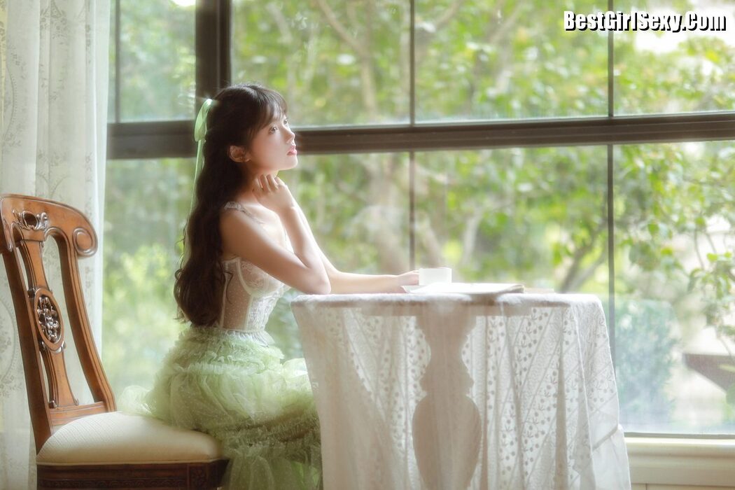 YiTuYu艺图语 Vol.3975 Ling Xiao Qi