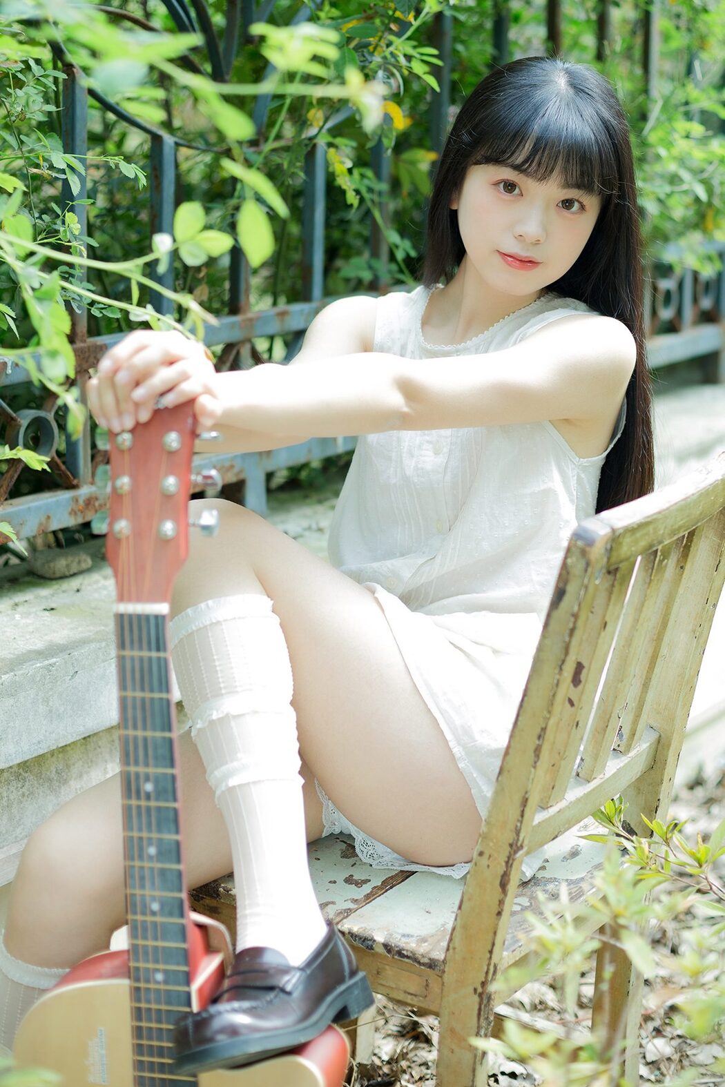 YiTuYu艺图语 Vol.3936 Yi Zhi Nuan Nuan Cover Photo