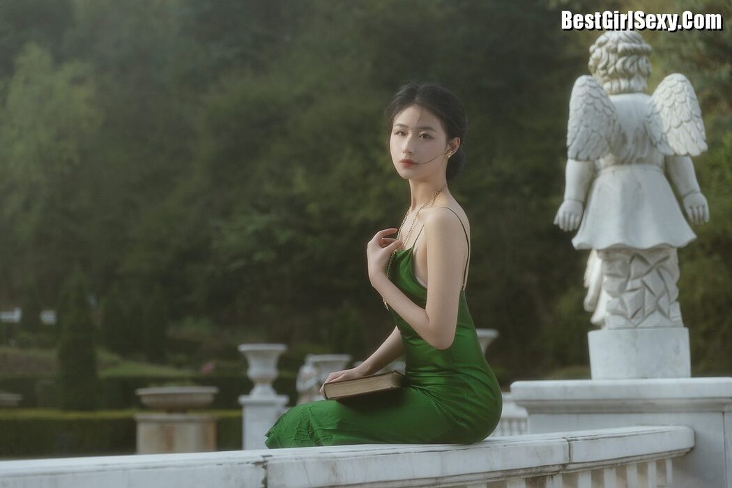 YiTuYu艺图语 Vol.3993 Yang Jia Xin