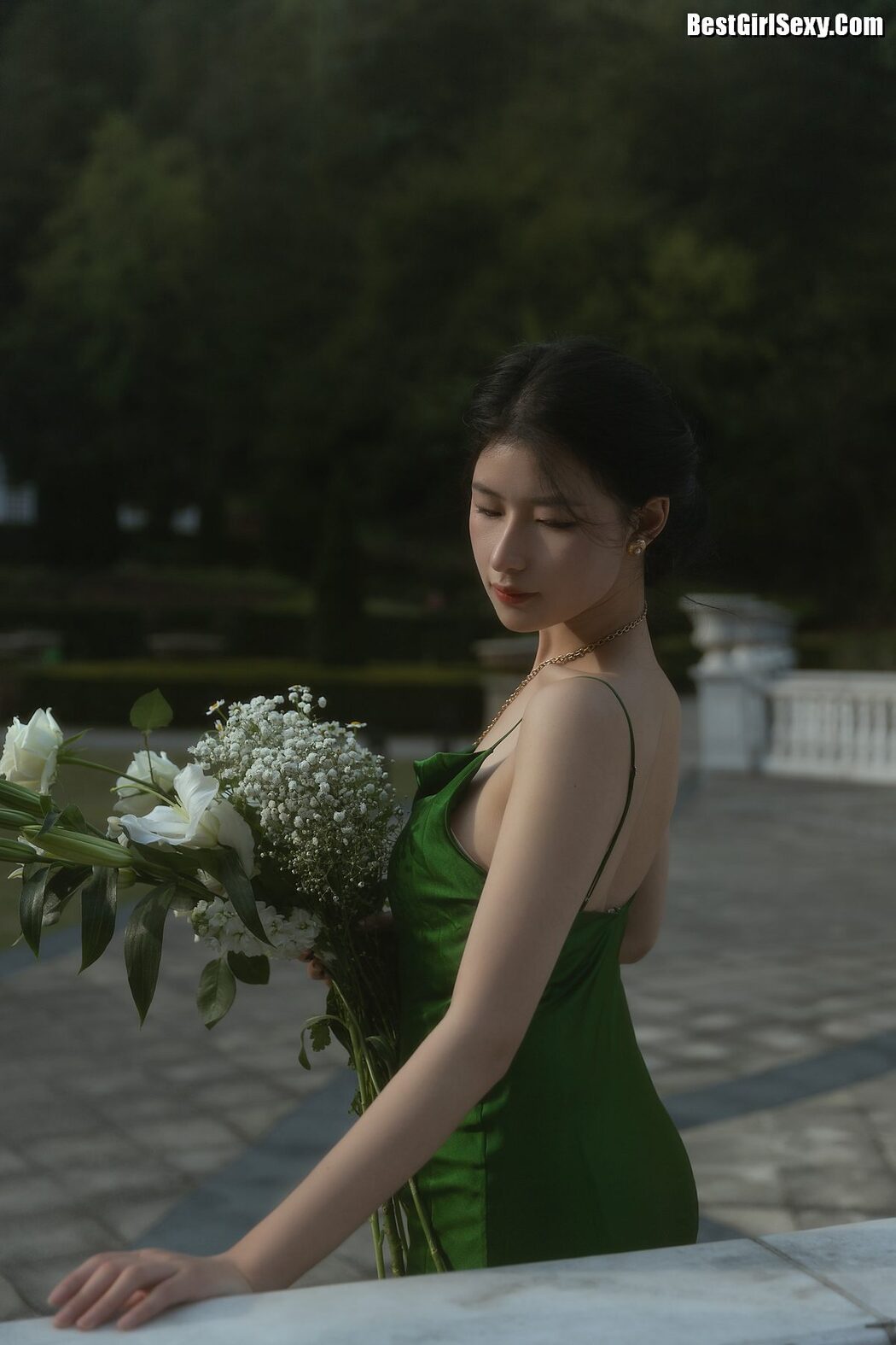 YiTuYu艺图语 Vol.3993 Yang Jia Xin