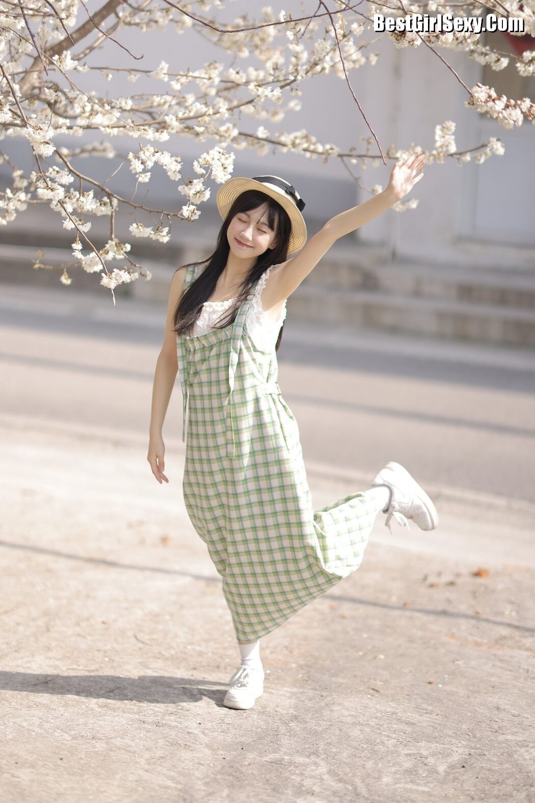 YiTuYu艺图语 Vol.3924 Yi Ke Hao Kun De Ya