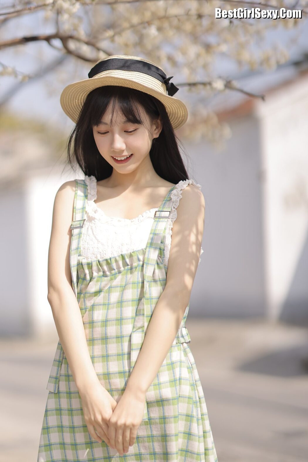 YiTuYu艺图语 Vol.3924 Yi Ke Hao Kun De Ya