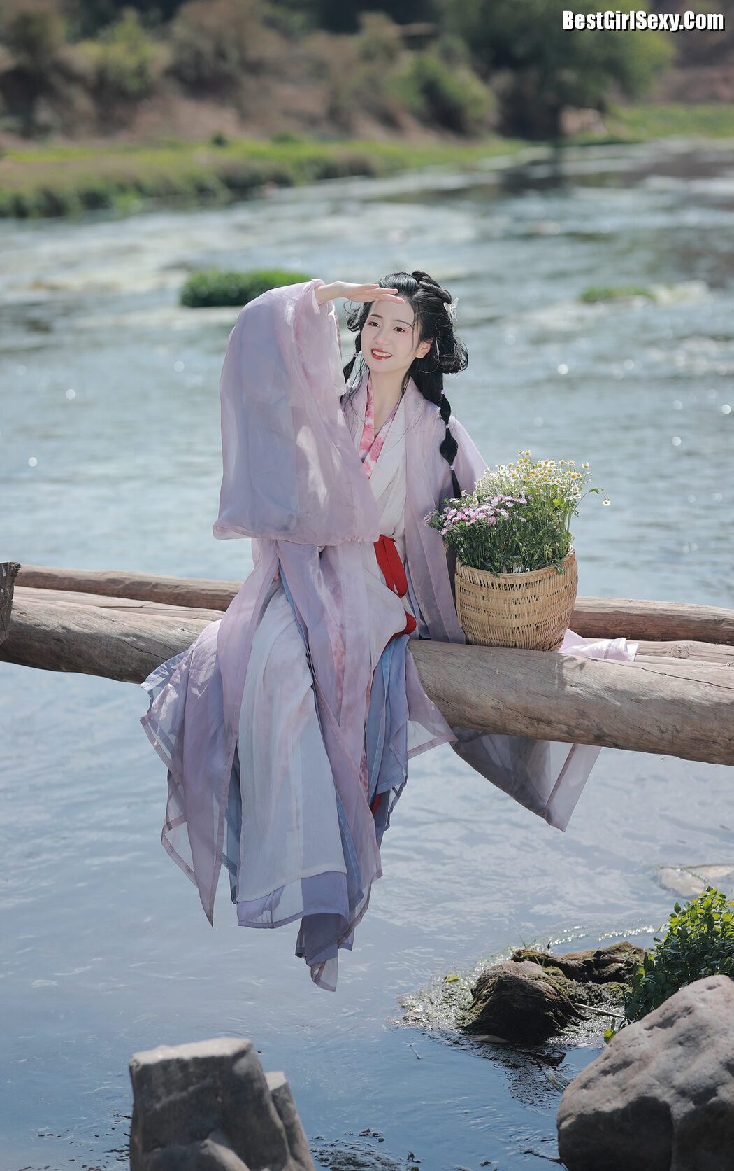 YiTuYu艺图语 Vol.3987 Yu Jin
