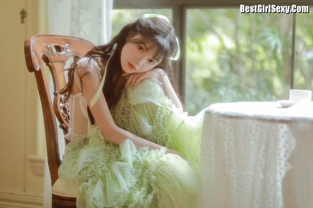 YiTuYu艺图语 Vol.3975 Ling Xiao Qi