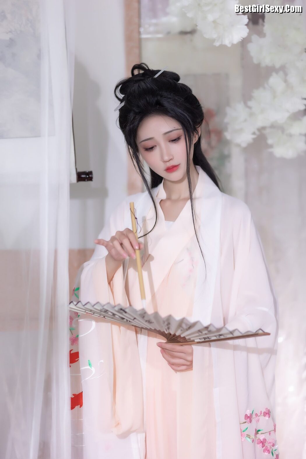 YiTuYu艺图语 Vol.3965 Qi Luo Sheng De Xiao Su Su