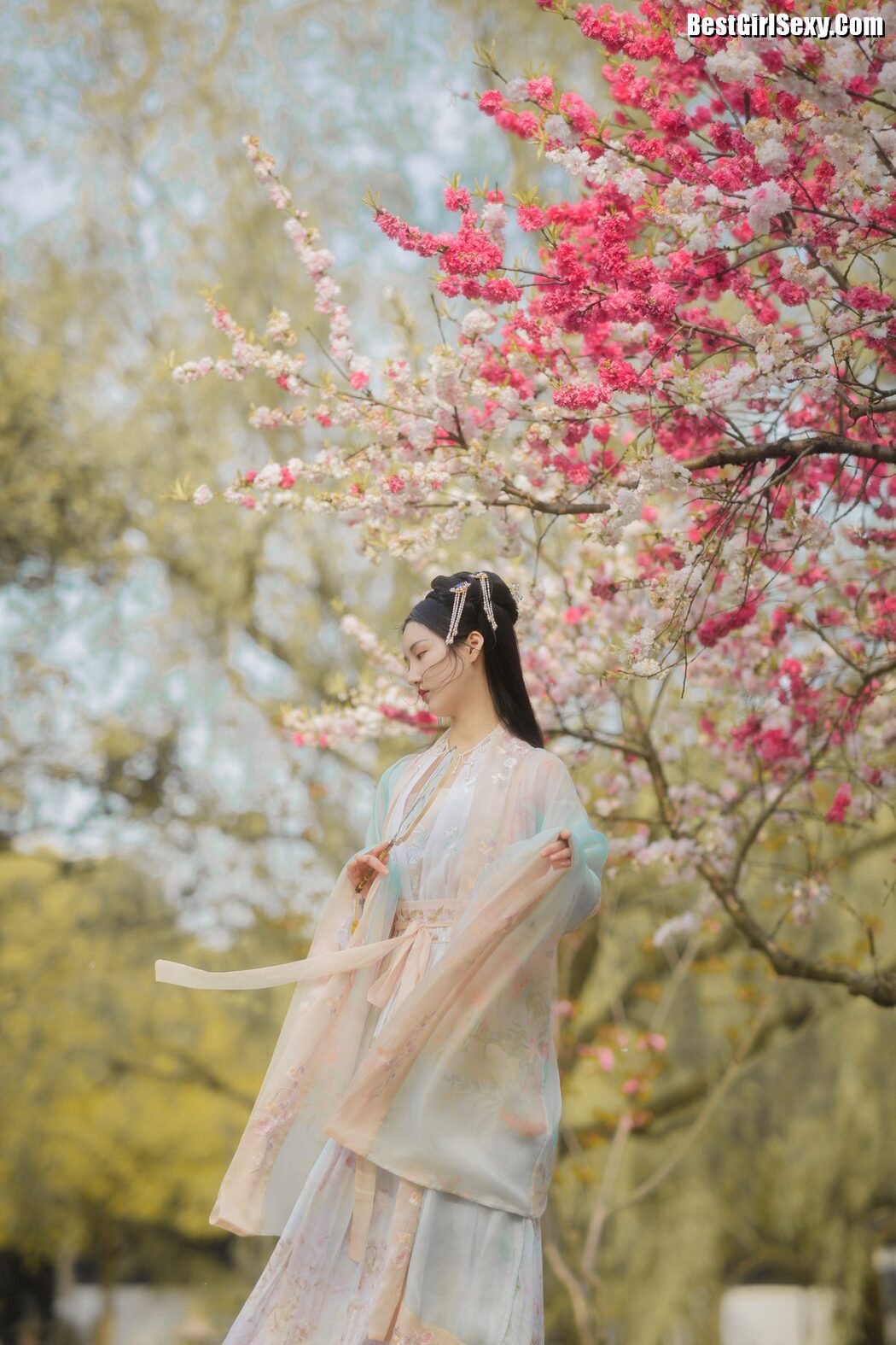 YiTuYu艺图语 Vol.3989 Qi Qi