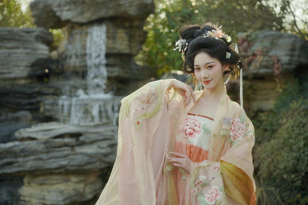YiTuYu艺图语 Vol.3881 Qin Qin