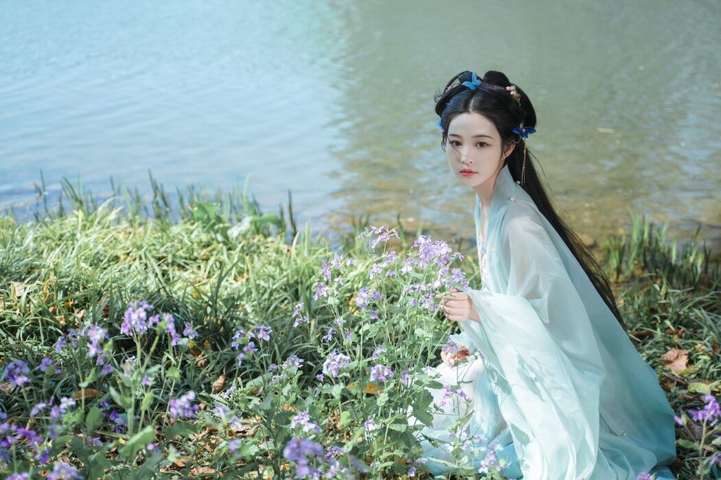 YiTuYu艺图语 Vol.3899 Ai Tan Xian De Xia Shang Zhou