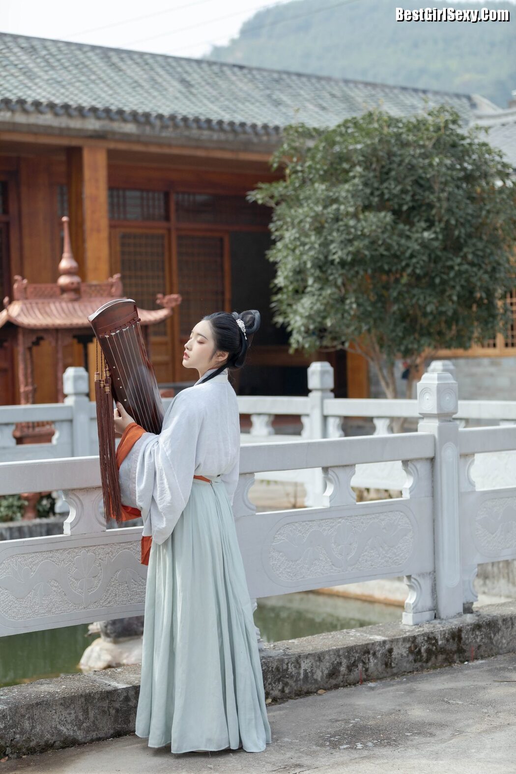 YiTuYu艺图语 Vol.3963 Zi Zi