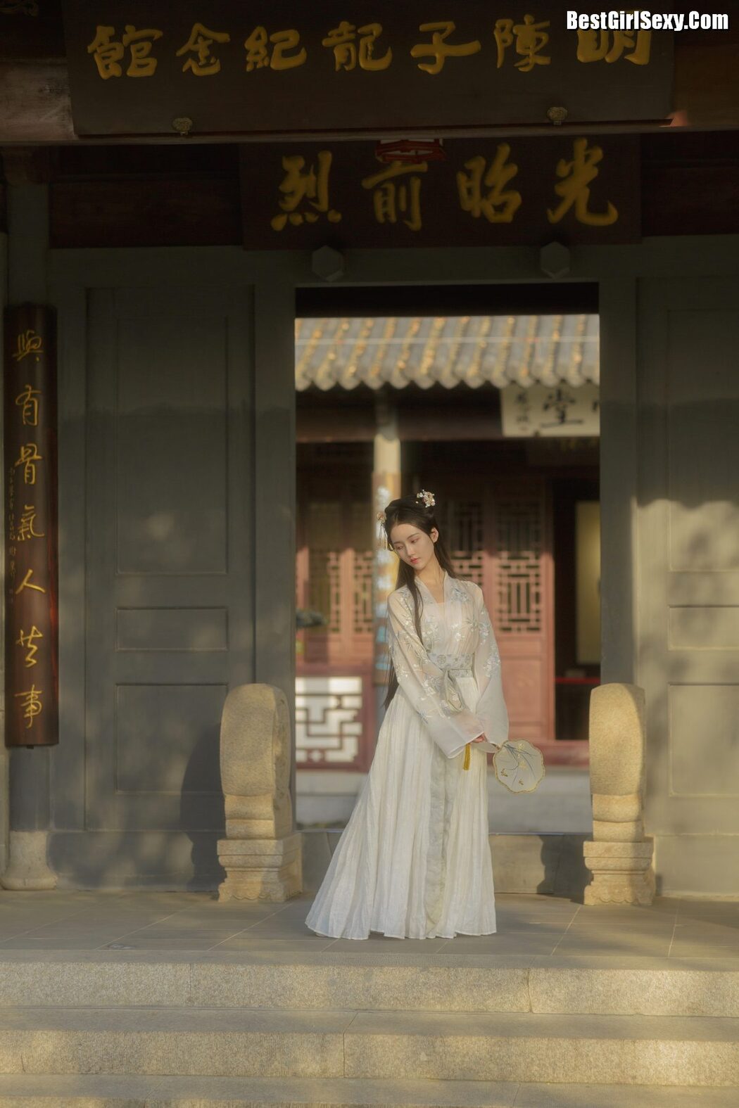 YiTuYu艺图语 Vol.3989 Qi Qi