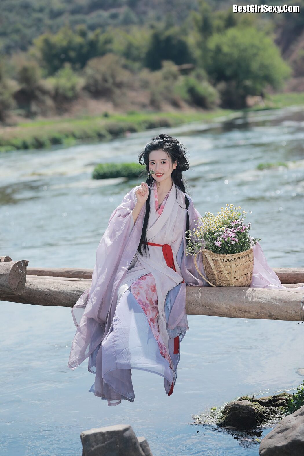 YiTuYu艺图语 Vol.3987 Yu Jin