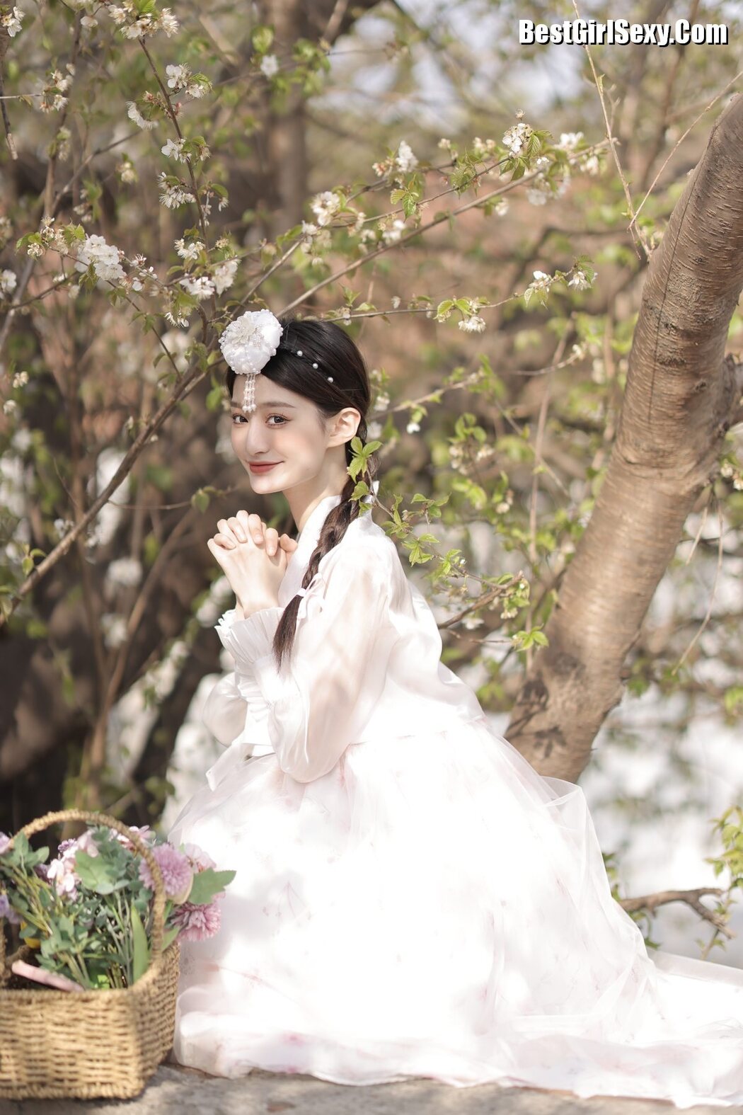 YiTuYu艺图语 Vol.3876 Xiao Duo Duo Yao Bao Fu