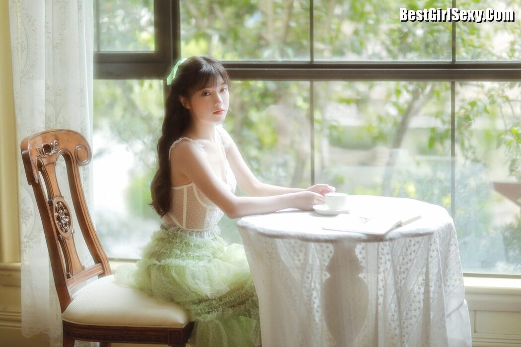 YiTuYu艺图语 Vol.3975 Ling Xiao Qi