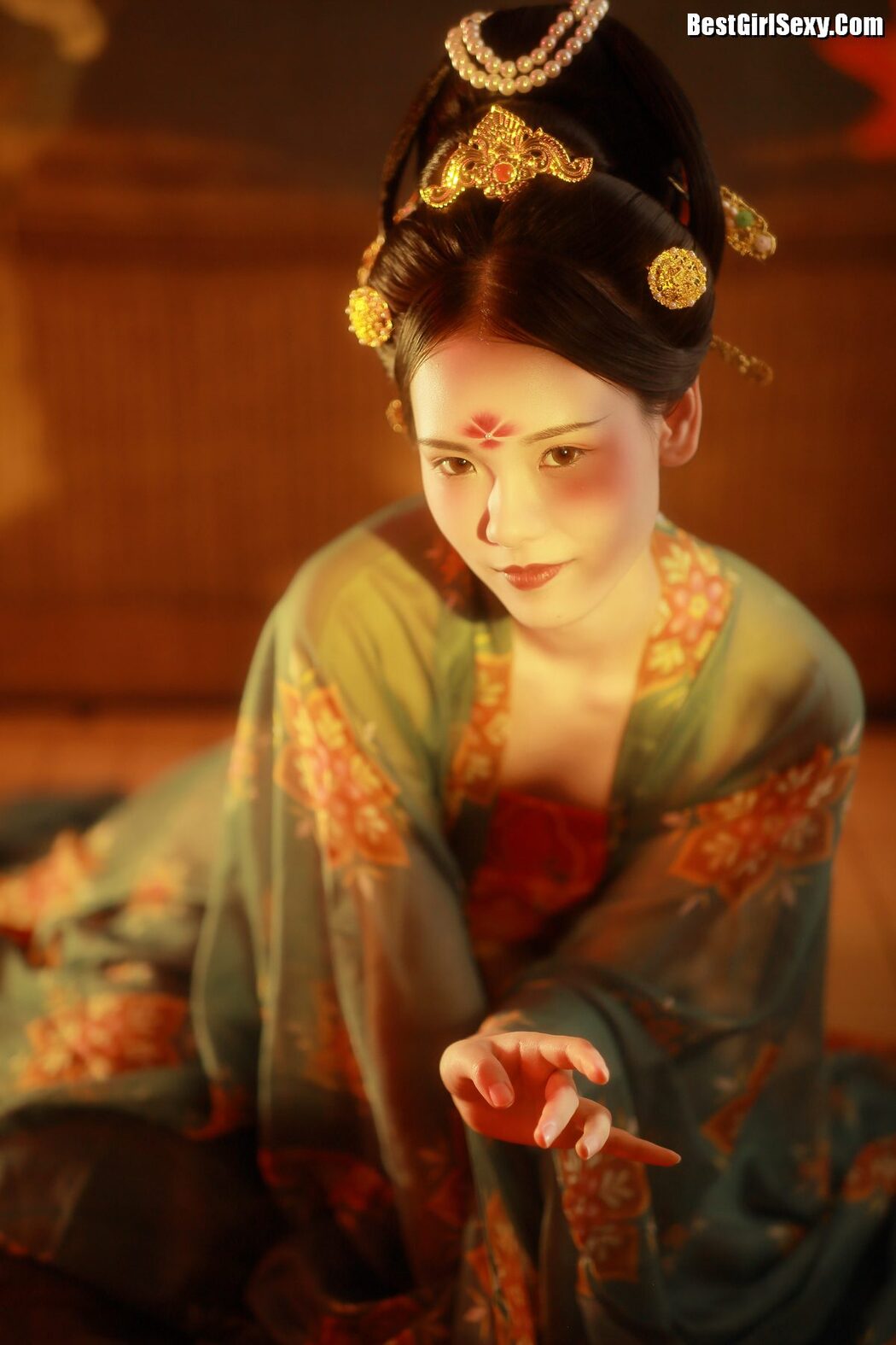 YiTuYu艺图语 Vol.3988 Qing Huan Er