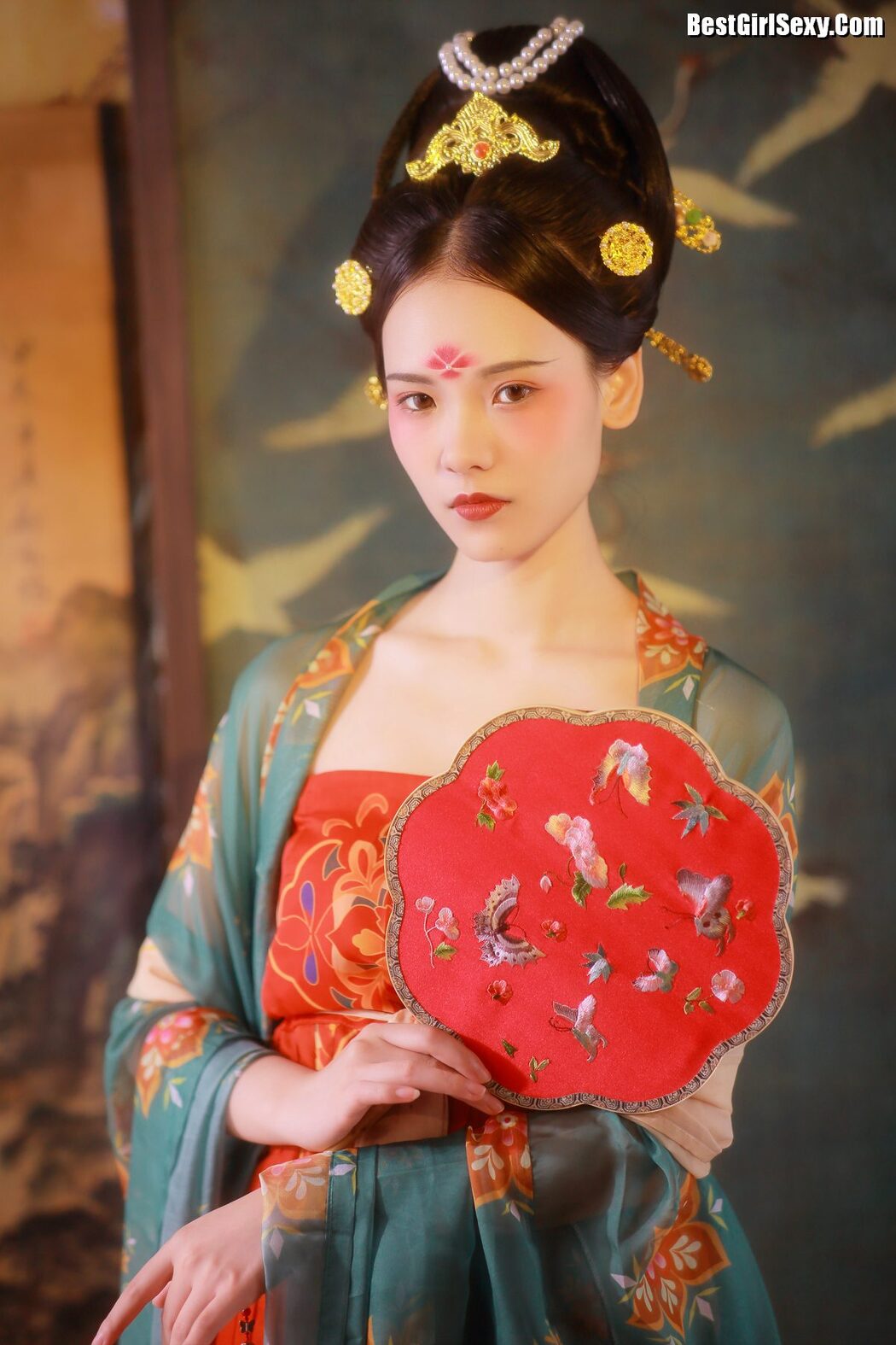 YiTuYu艺图语 Vol.3988 Qing Huan Er