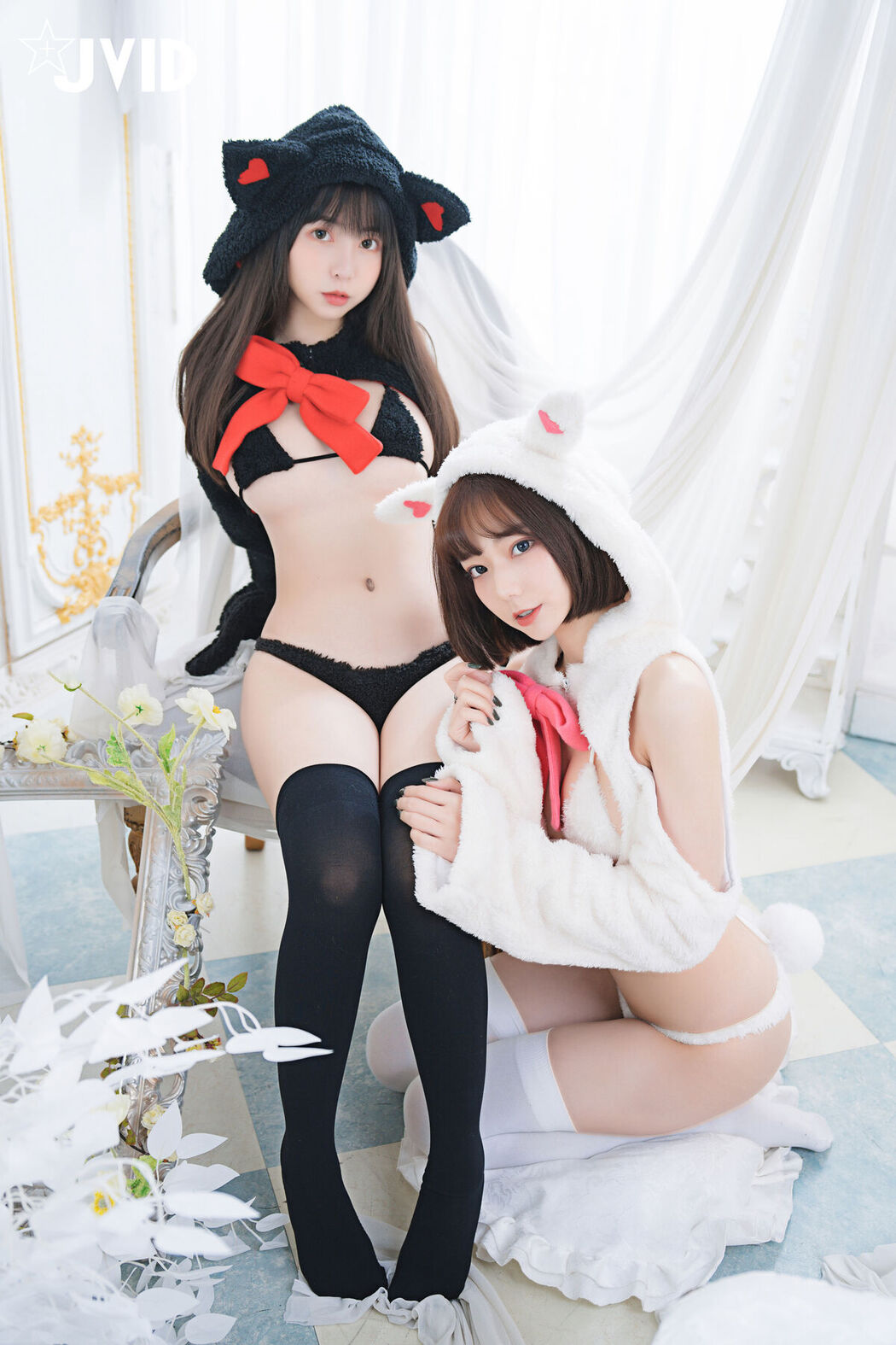 JVID Tai Ni 胎尼 And Jiu Jiu 啾啾 – 私訊有好康活動 雙寵萌系女友 情色貓咪Tiny 純欲小兔啾啾 主人你要選哪一個 Part1
