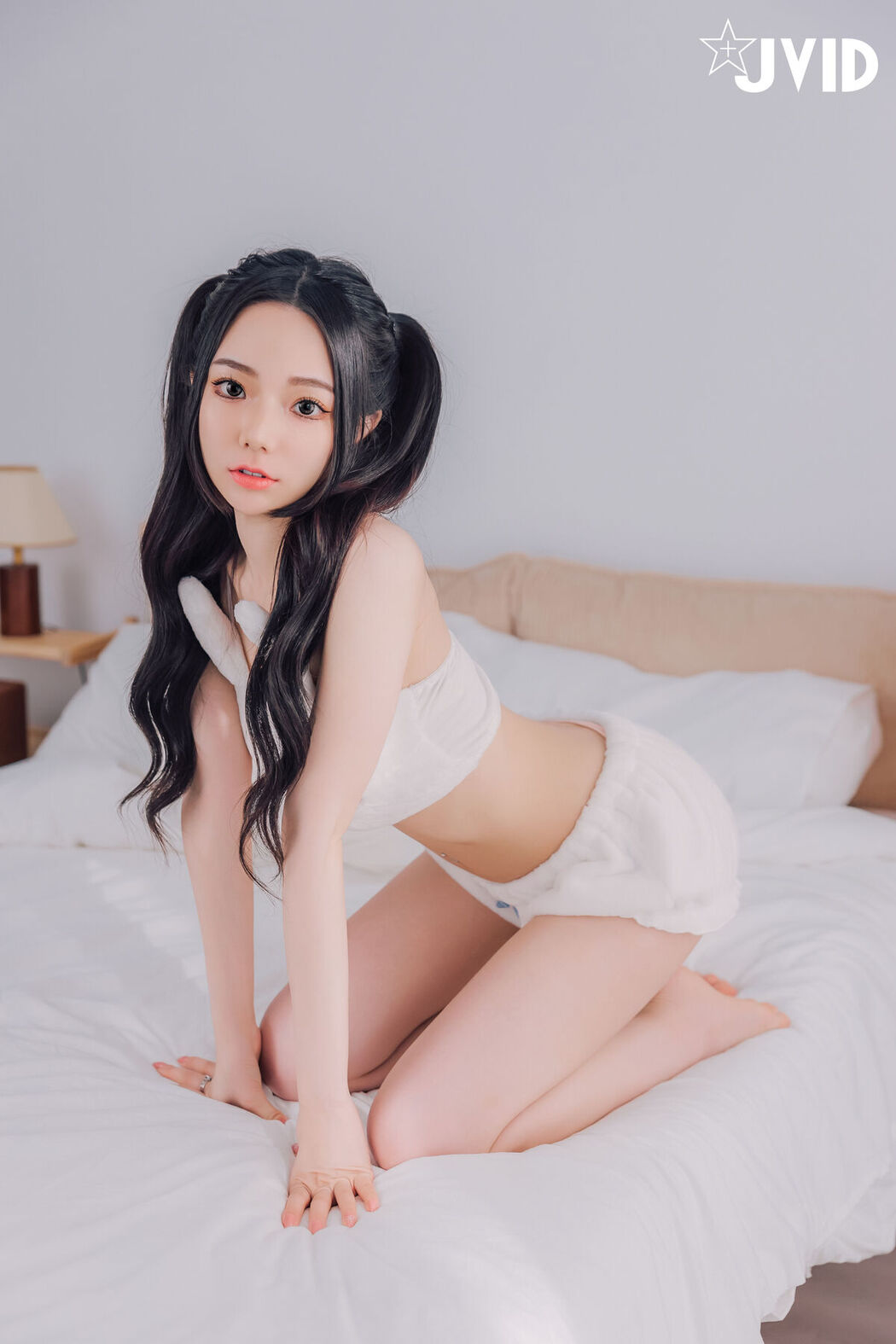 JVID Tai Ni 胎尼 And Jiu Jiu 啾啾 – 啾啾親自開箱豪華AI情慾娃娃Tiny 真人比例完美粉嫩E奶 激情互動舌吻揉奶樣樣來 Part3